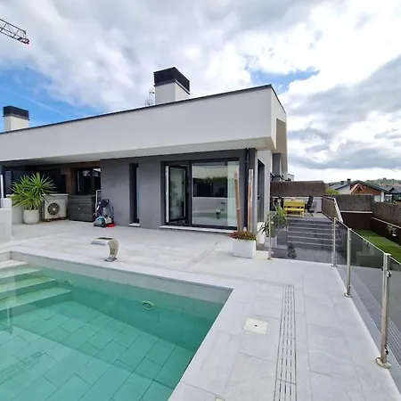 Holiday home House With Swimming Pool *
