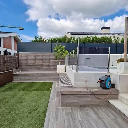 House With Swimming Pool