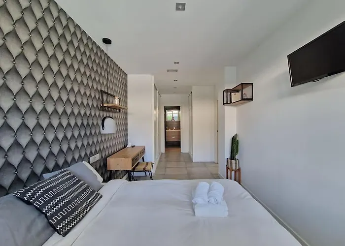 House With Swimming Pool Дом отдыха Сопелана