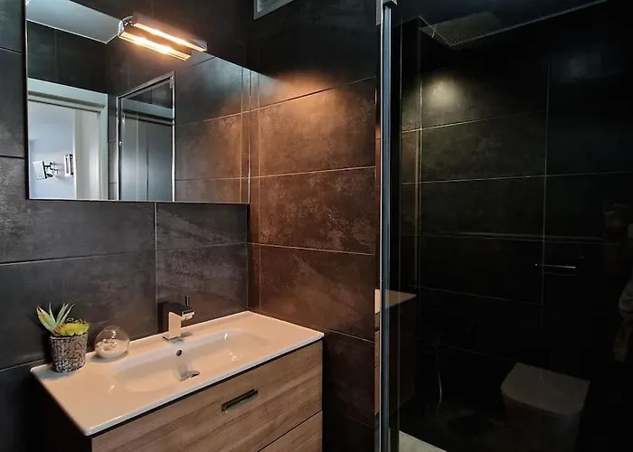 House With Swimming Pool Semesterbostad *