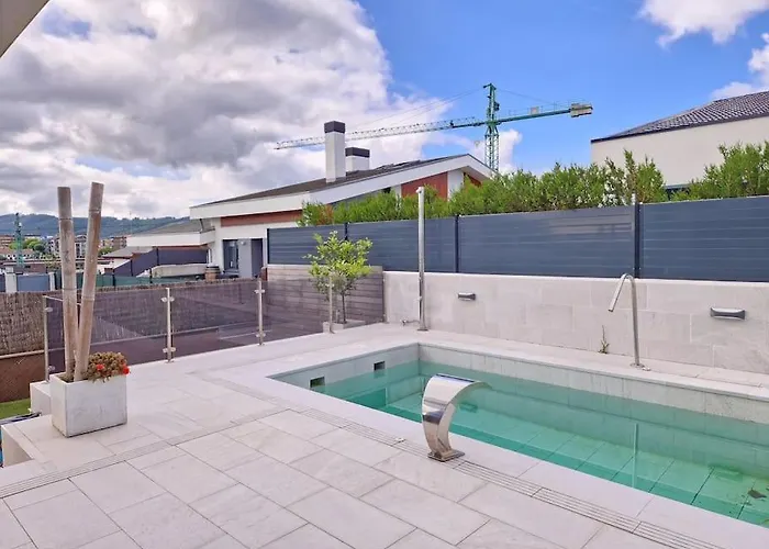 Semesterbostad House With Swimming Pool