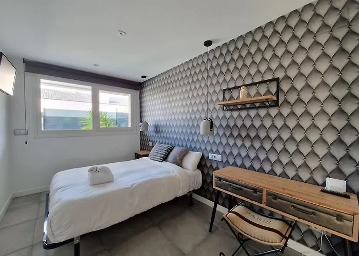 Semesterbostad House With Swimming Pool *